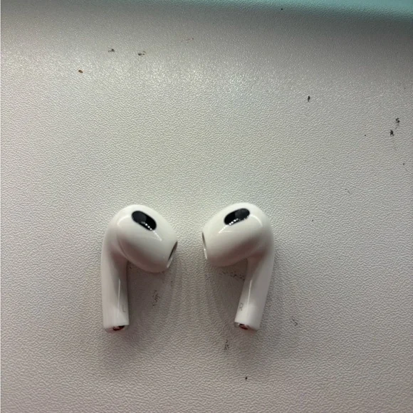 Apple Airpod 3s WITH Charging Case